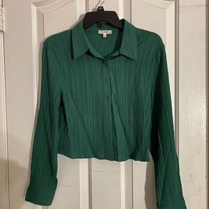 Cropped Green Shirt